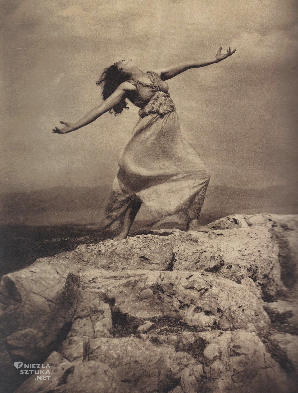 Isadora Duncan, źródło: theredlist.com 