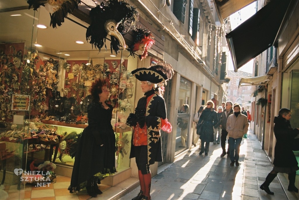 Wenecja, karnawał, Niezła sztuka