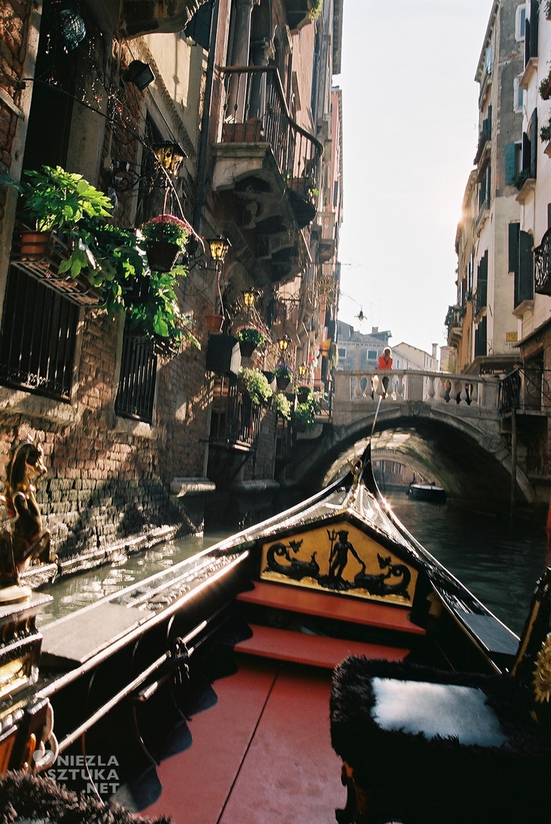Wenecja, karnawał, Niezła sztuka