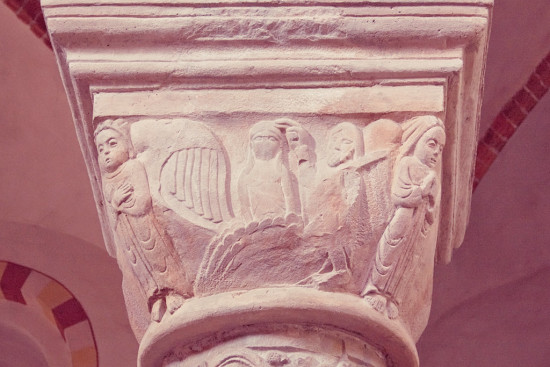 Strzelno kolumny Chrzest Chrystusa w Jordanie, głowica Kolumny Cnót, architektura polska, Niezła Sztuka