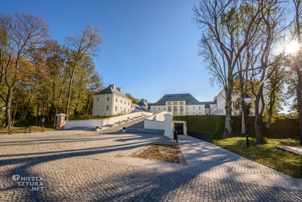 janow podlaski zamek biskupi hotel