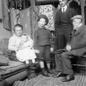 Pierre-Auguste-Renoir-z-synami