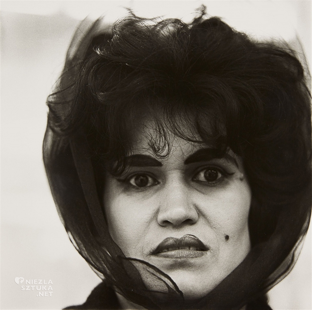 Diane Arbus, Portorykanka z pieprzykiem, fotografia, kobiety w sztuce, Niezła Sztuka
