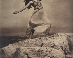 Isadora Duncan na Akropolu, Edward Steichen, tancerka, modelka, kobiety w sztuce, Niezła Sztuka