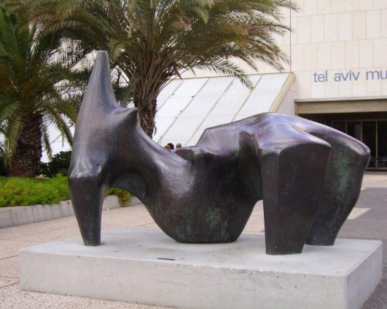 Henry Moore, Spoczywająca postać, rzeźba, Niezła sztuka