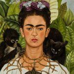 Frida Kahlo, Autoportret z cierniowym naszyjnikiem i kolibrem, autoportret, kobiety w sztuce, sztuka meksykańska, sztuka prymitywna, Niezła Sztuka