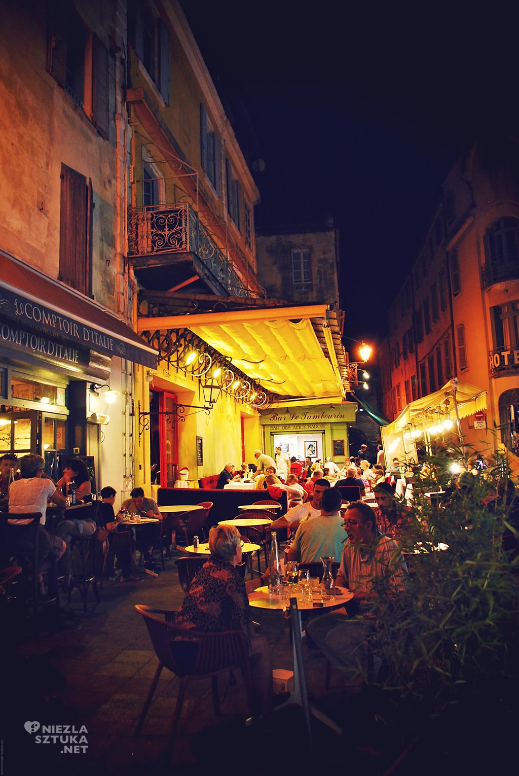 Van Gogh, Arles, Alessandro Bonvini, Niezła sztuka