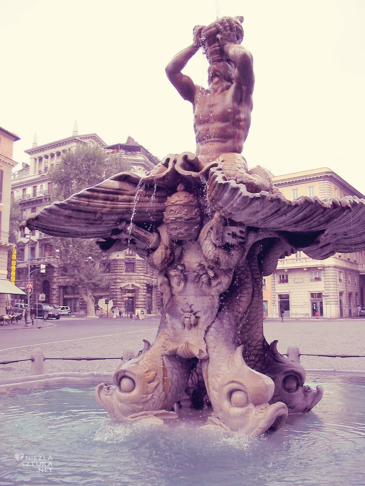 Gian Lorenzo Bernini, fontanna, tryton, Piazza Barberini, sztuka włoska, rzeźba, Rzym, przewodnik po Rzymie, sztuka w Rzymie, Niezła sztuka