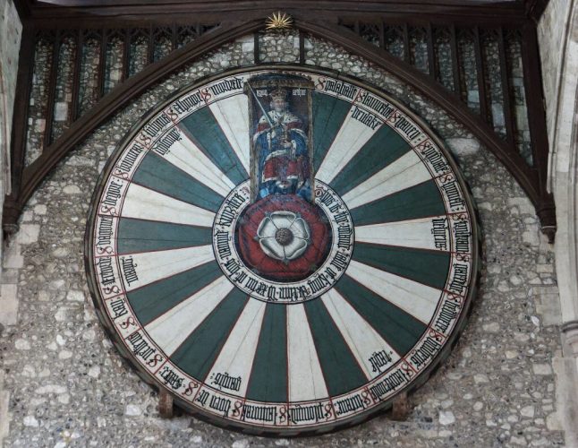 Okrągły Stół, zamek Winchester, wielka sala, król artur, Niezła sztuka