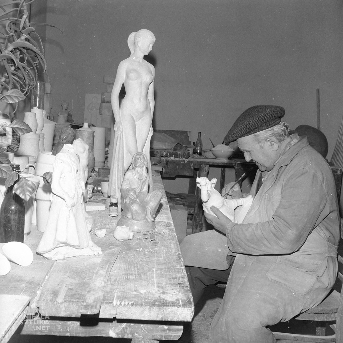 ćmielów, Niezła sztuka