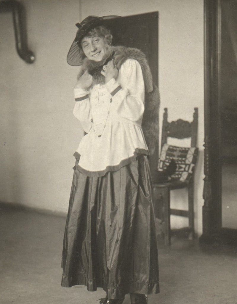 Egon Schiele „Portret żony artysty. Edith Schiele” » Niezła sztuka