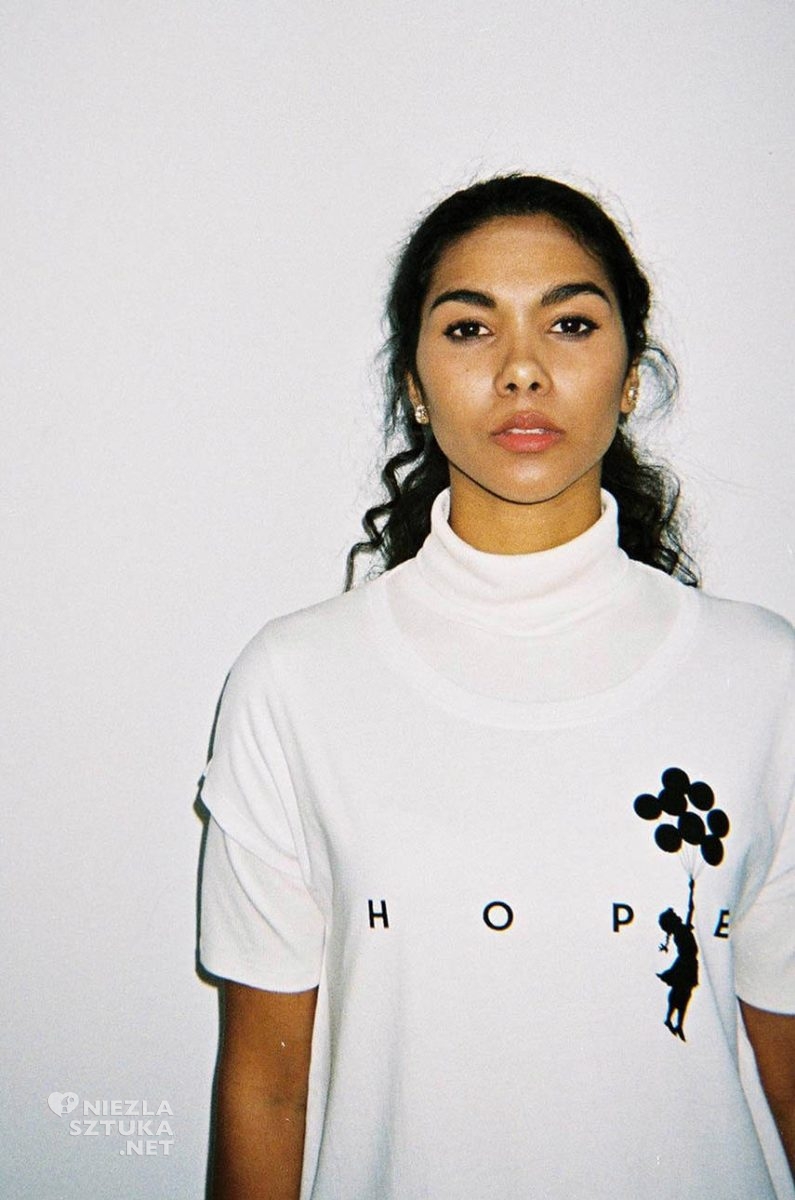 Banksy, street art, kolekcja Banksy's Graffiti, Medicine Eviva l'arte, kolekcja ubrań, moda i sztuka, niezła sztuka