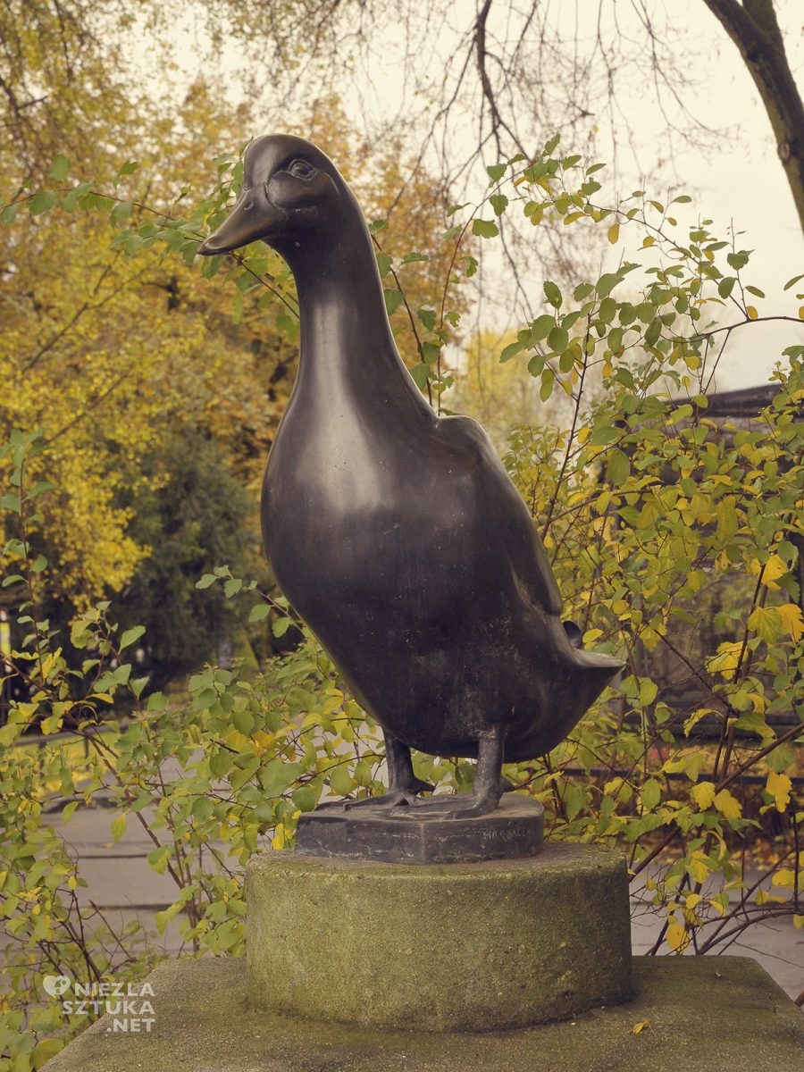Magdalena Gross, rzeźbiarka, rzeźba, Gęś, Warszawskie Zoo, niezła sztuka
