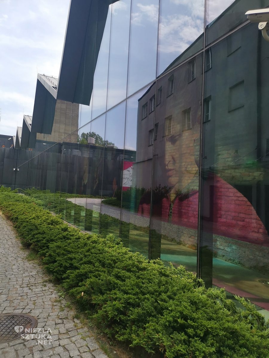 Muzeum Sztuki Współczesnej w Krakowie, MOCAK, niezła sztuka