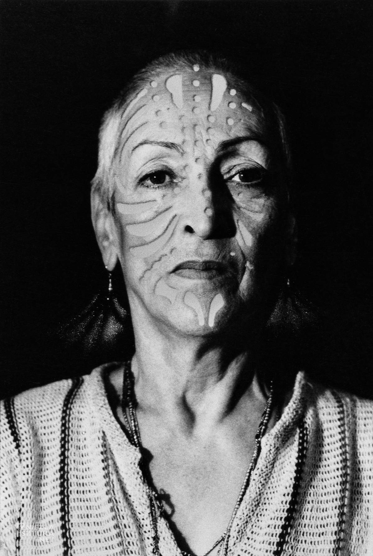 Meret Oppenheim, Portret z tatuażami, sztuka współczesna, kobiety w sztuce, Niezła Sztuka