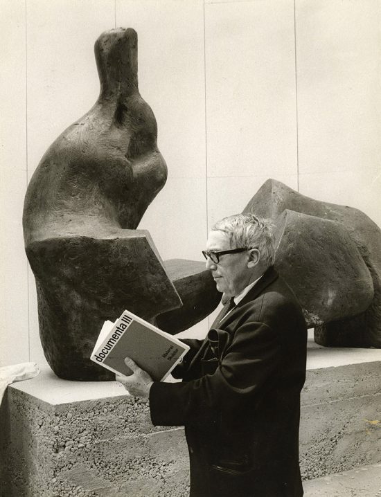 Arnold Bode, Documenta, Henry Moore, sztuka współczesna, Kassel, Niemcy, Niezła Sztuka