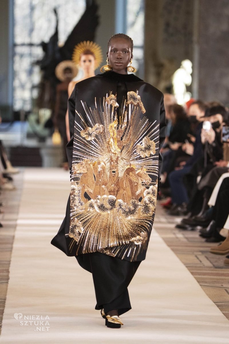 Elsa Schiaparelli, Haute Couture, Moda, Niezła Sztuka