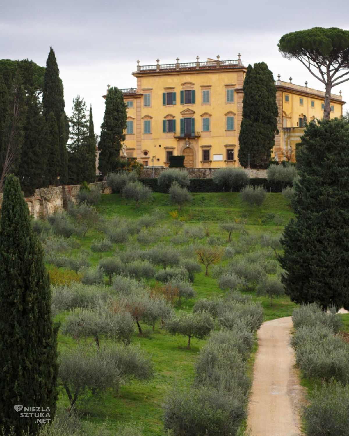 Villa La Pietra, Florencja, Niezła Sztuka