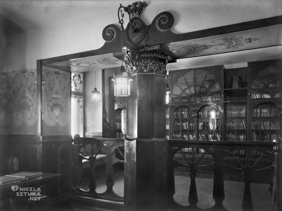 Widok z czytelni na bibliotekę w sanatorium Dłuskich, Karol Frycz, Niezła Sztuka