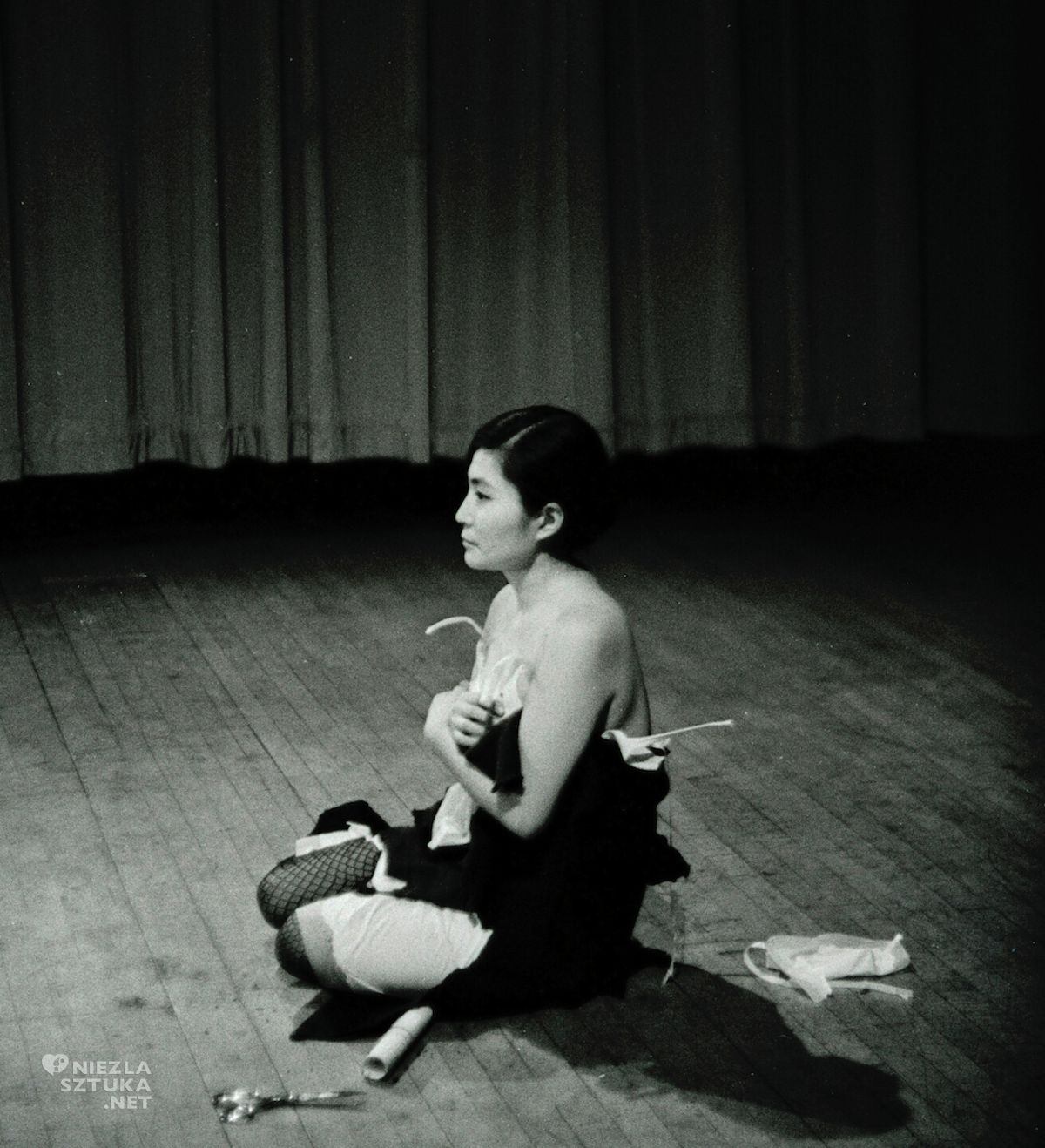 Yoko Ono, sztuka, performance, niezła sztuka