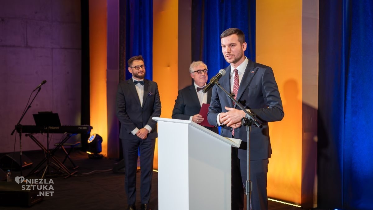 Gloria Artis, Stanisław Baj, Daniel Cetlicer, niezła sztuka