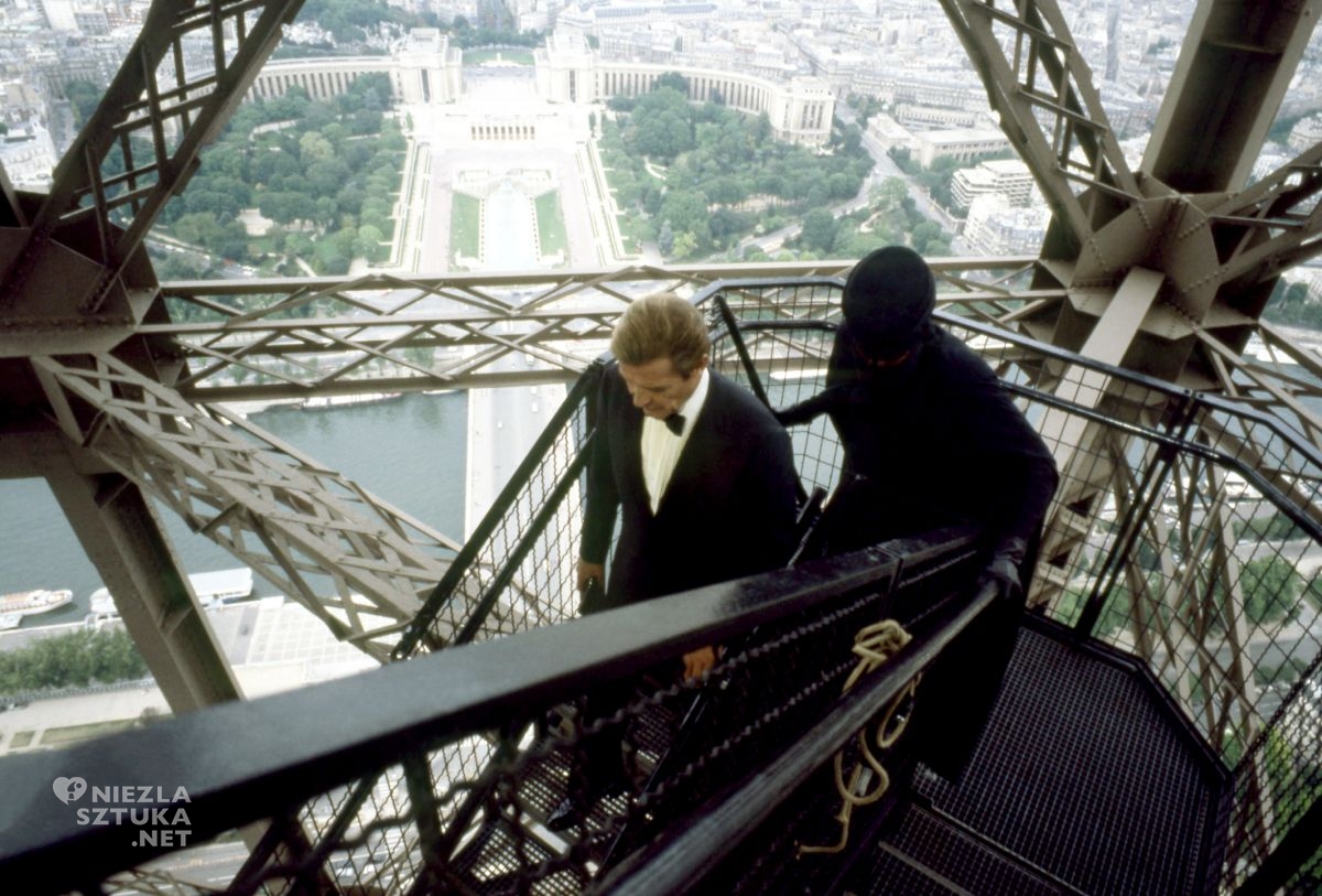 James Bond, Roger Moore, A View to a Kill, niezła sztuka