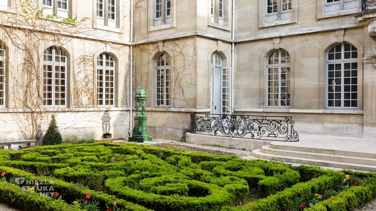 Musée Carnavalet, ogrody, Paryż, niezła sztuka