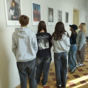 Muzeum w Liceum, I Liceum Ogólnokształcące im. M. Kopernika w Żywcu, Niezła sztuka
