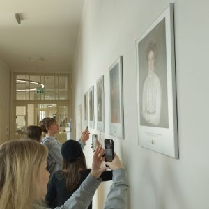 Muzeum w Liceum, I Liceum Ogólnokształcące im. M. Kopernika w Żywcu, Niezła sztuka