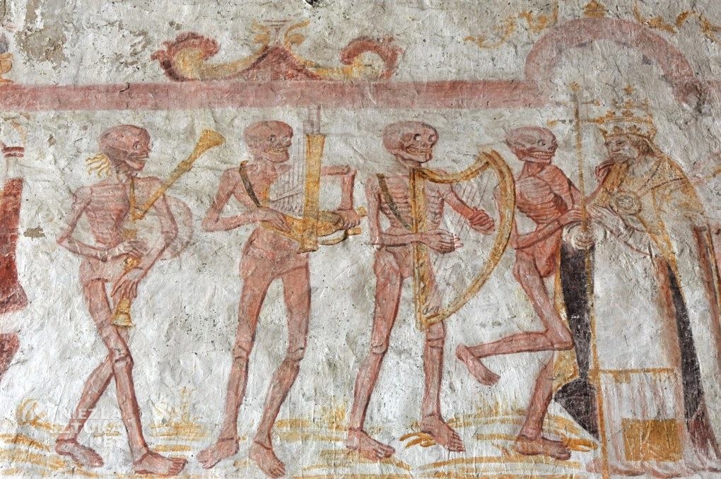 kościół Saint Germain, La Ferté-Loupière, taniec śmierci, danse macabre, freski, sztuka średniowieczna, sztuka religijna, niezła sztuka