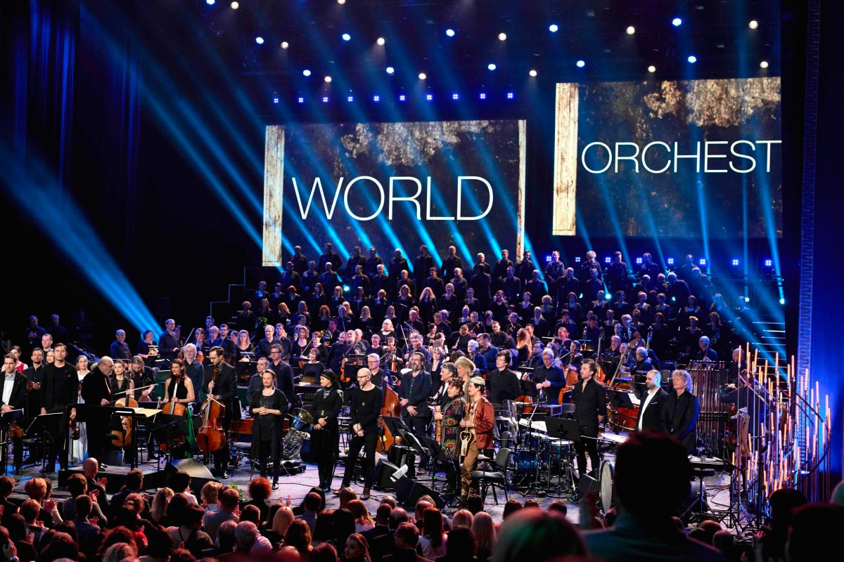 World Orchestra, Łódź, Festiwal Wielu Kultur, Centrum Dialogu, Festiwal Wielu Kultur, muzyka klasyczna, muzyka ludowa, stroje, niezła sztuka