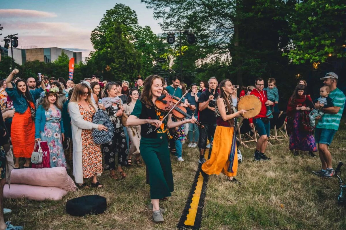 Centrum Dialogu, Łódź, Piknik, fot. HaWa, Festiwal Wielu Kultur, Festiwal Czterech Kultur, niezła sztuka