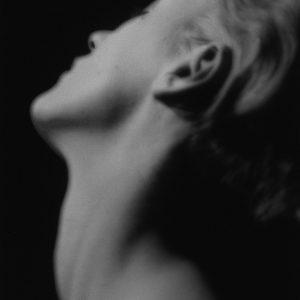 Man Ray, Szyja, Portret Lee Miller, portret kobiecy, fotografia, archiwum, niezła sztuka