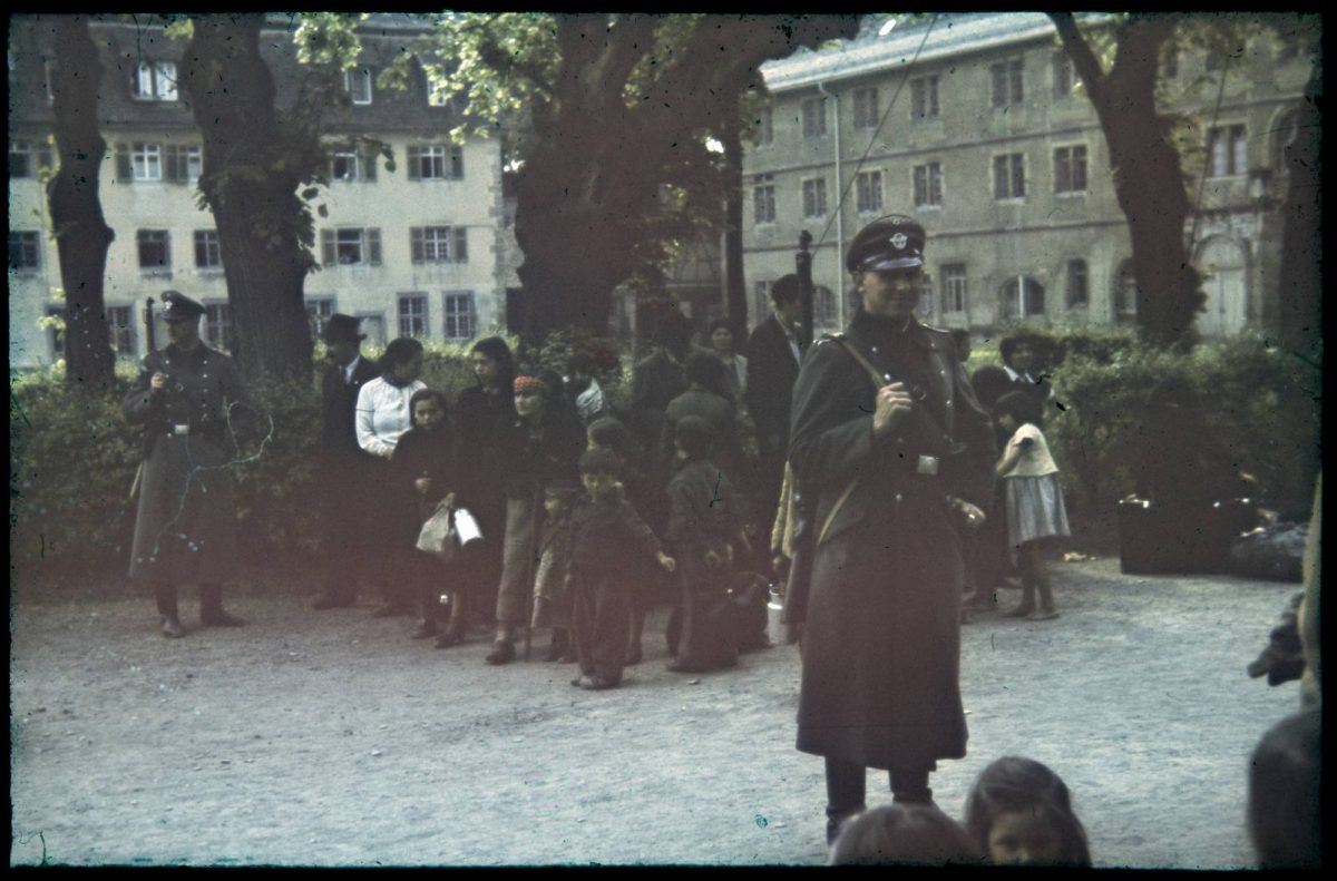 Dina Babbitt, Auschwitz, Romowie, archiwum, Holocaust, fotografia, Niezła Sztuka