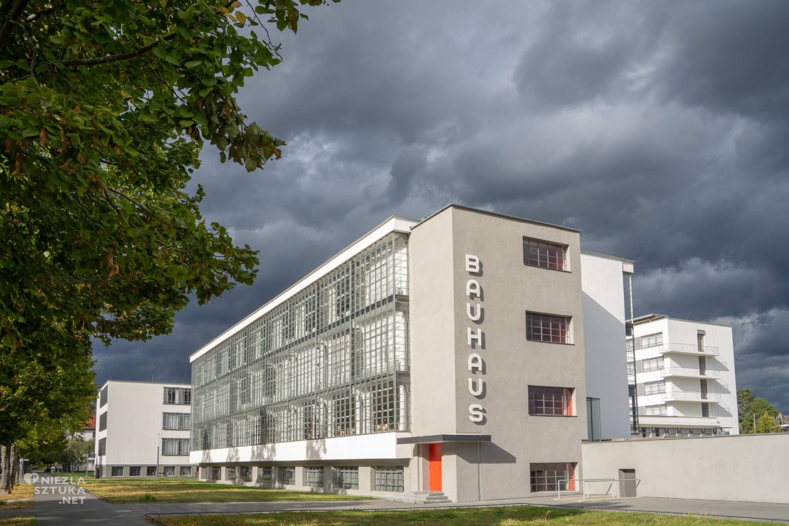 Bauhaus, Dessau, Germany, UNESCO, Michał Szymański, fotografia, niezła sztuka