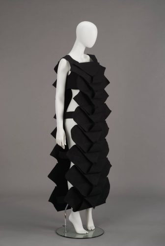 Grażyna Hase, Suknia z filcu, projekt, moda, moda polska, projektantka, Niezła Sztuka