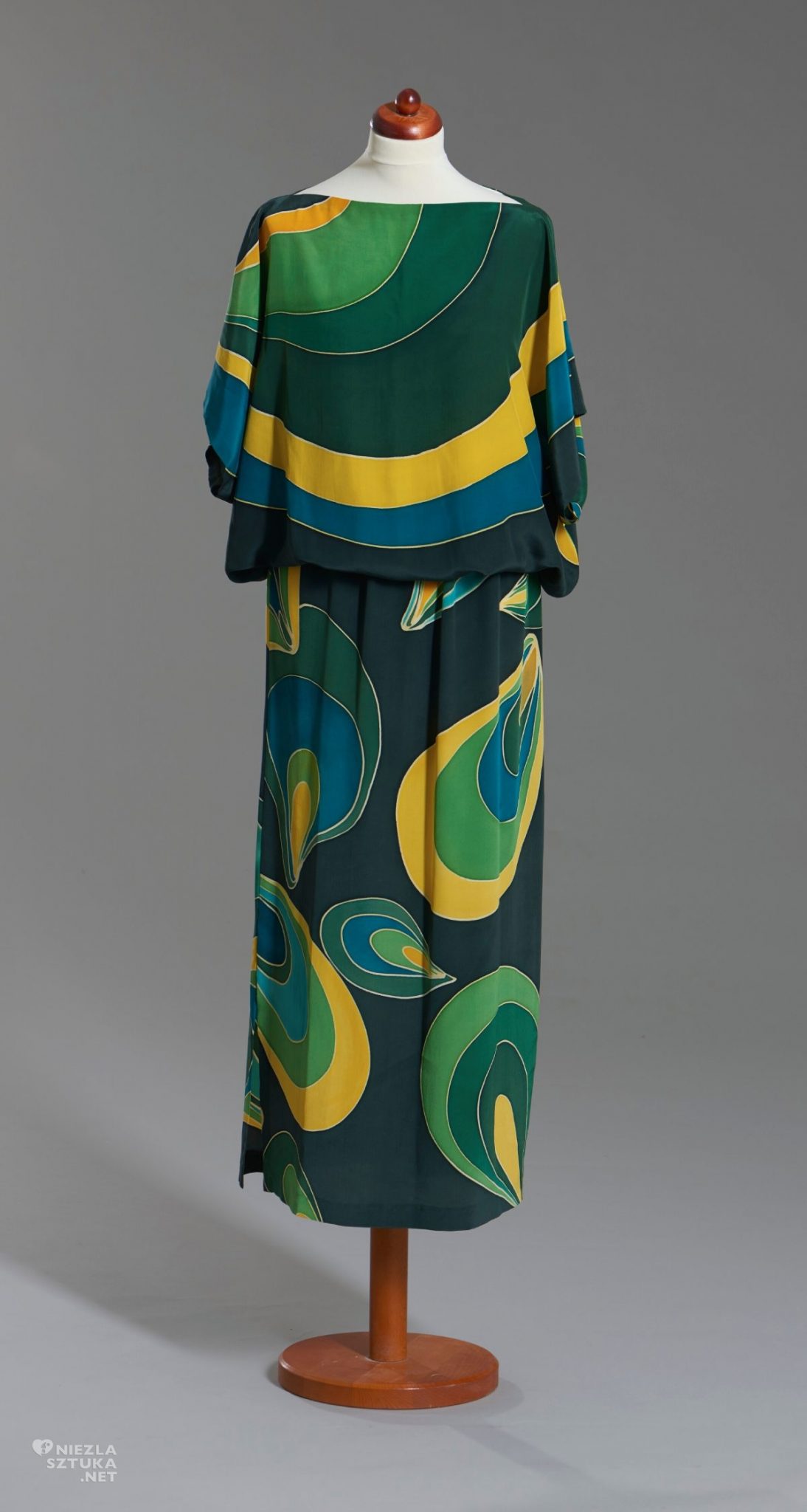 Grażyna Hase, Wojciech Fangor, Suknia z malowanego jedwabiu, moda, moda polska, projektantka, Niezła Sztuka