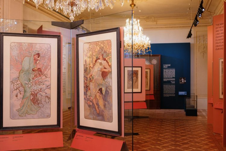 Wystawa w Mucha Museum, muzeum muchy, muzeum w Czechach, niezła sztuka
