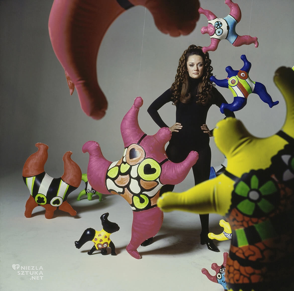 Niki de Saint Phalle, rzeźba, Nana, niezła sztuka
