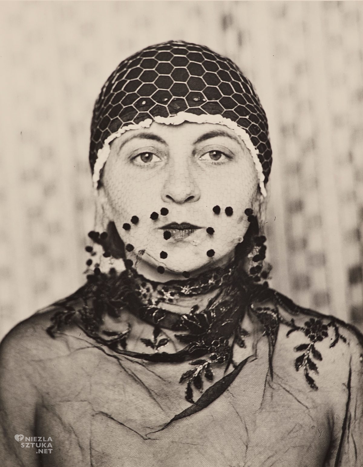 Gertrud Arndt, Autoportret w masce, fotografia, zdjęcie, kobiety w sztuce, Bauhaus, kobieta-artystka, niezła sztuka