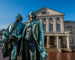 Pomnik Goethego i Schillera, k Goethe, Schiller, fot. Maik Schuck, Weimar, niezła sztuka