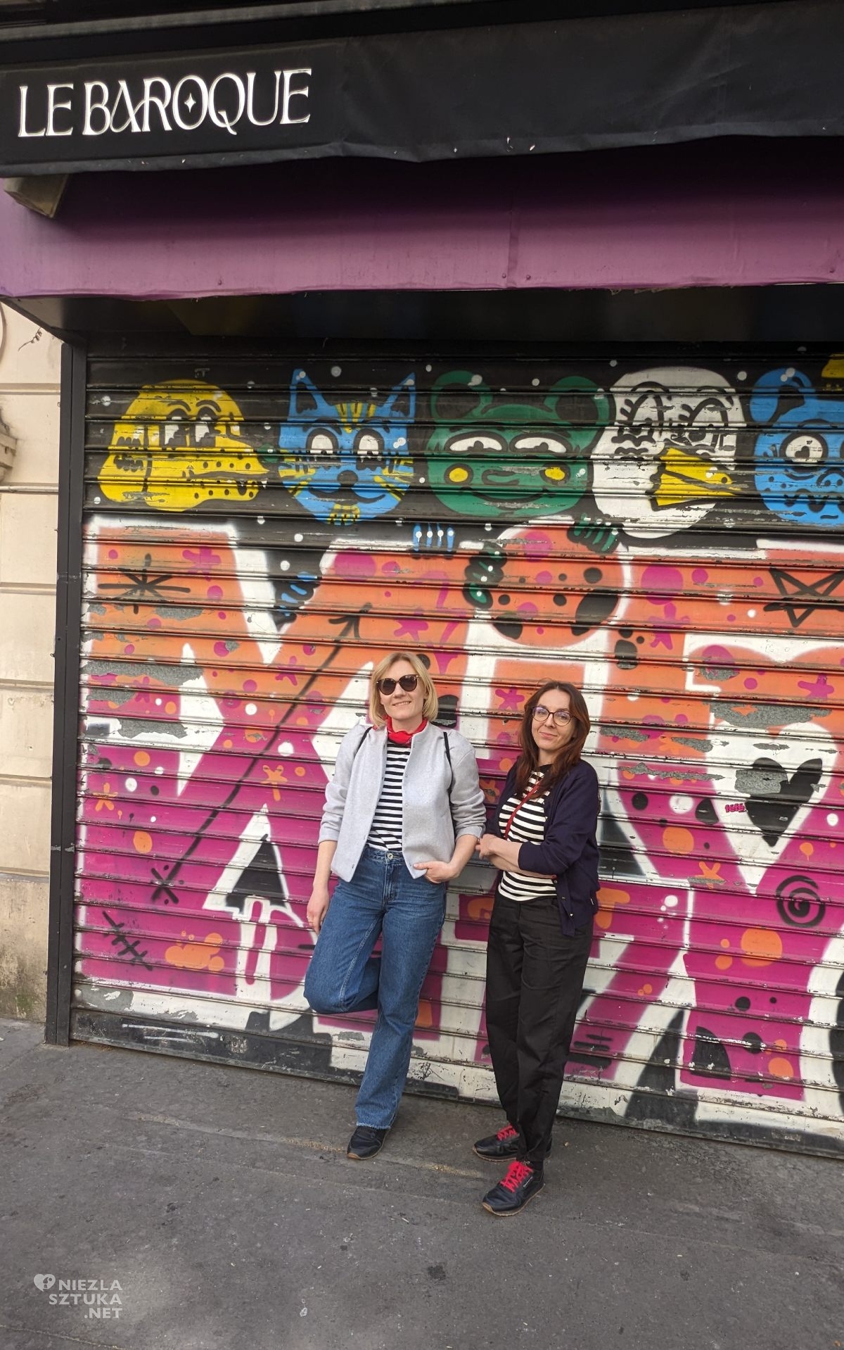 Paryż, medicine, niezła sztuka