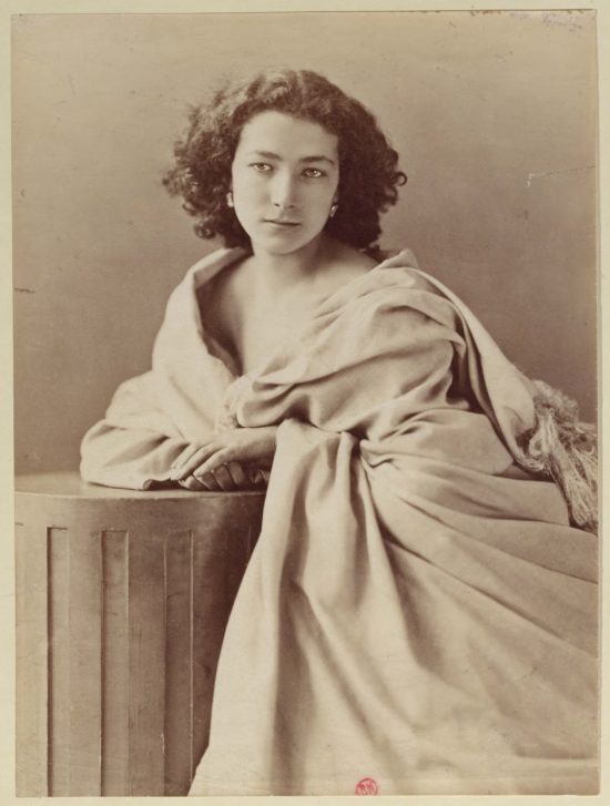 Sarah Bernhardt w bieli, aktorka, fotografia, kobiety w sztuce, Niezła Sztuka