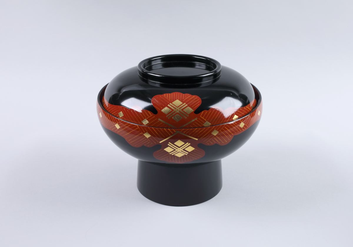 Lśnienie czasu. Japońska laka w sztuce użytkowej, Muzeum Sztuki i Techniki Japońskiej Manggha, sztuka japońska, laka, niezła sztuka