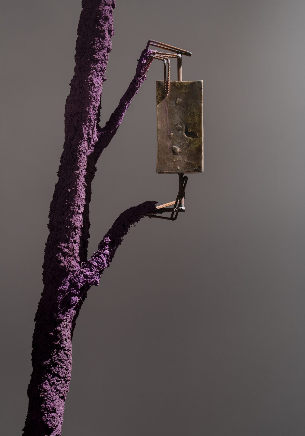 Bożenna Biskupska, Figura z pudełkiem, sztuka współczesna, sztuka polska, niezła sztuka