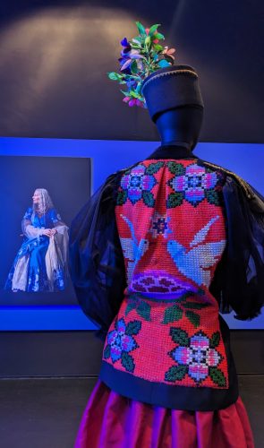 Etnoalternatywa, Nowe spojrzenie na modę ludową, relacja z wystawy, Muzeum Śląskie w Katowicach, Niezła Sztuka