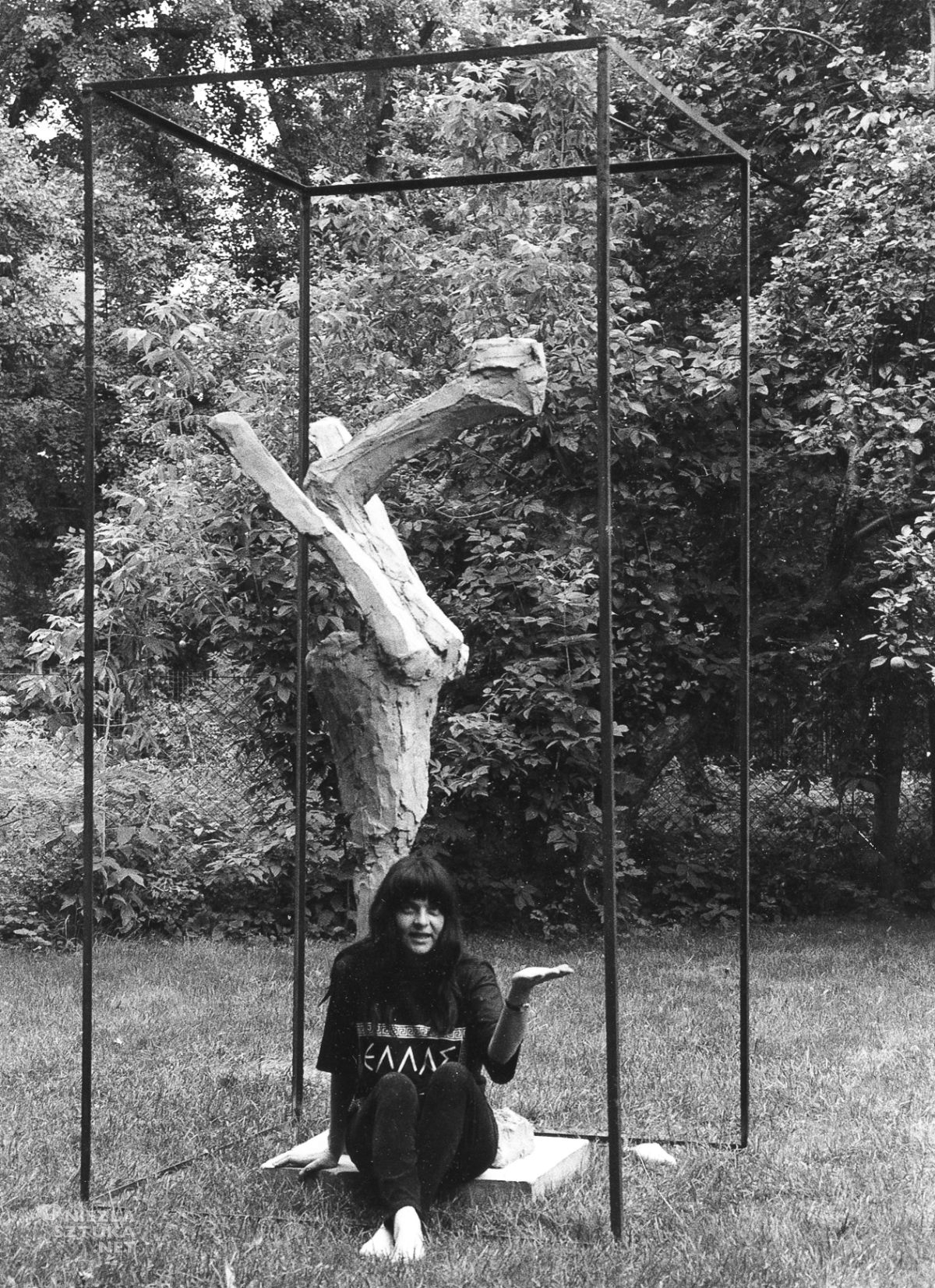 Bożenna Biskupska, Rzeźby Jednonogiego w pracowni artystki, sztuka polska, sztuka współczesna, kobiety w sztuce, Fundacja Sztuki Współczesnej In Situ, Niezła Sztuka