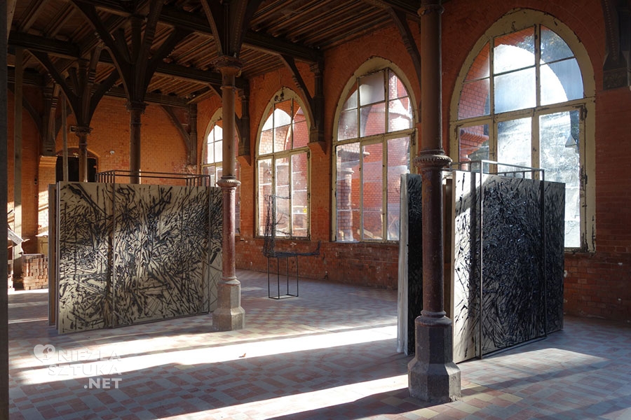 Bożenna Biskupska, Rysunek rzeźby, Bożenna Biskupska. Artystka i Budowla Możliwa, sztuka polska, sztuka współczesna, kobiety w sztuce, Fundacja Sztuki Współczesnej In Situ, Niezła Sztuka