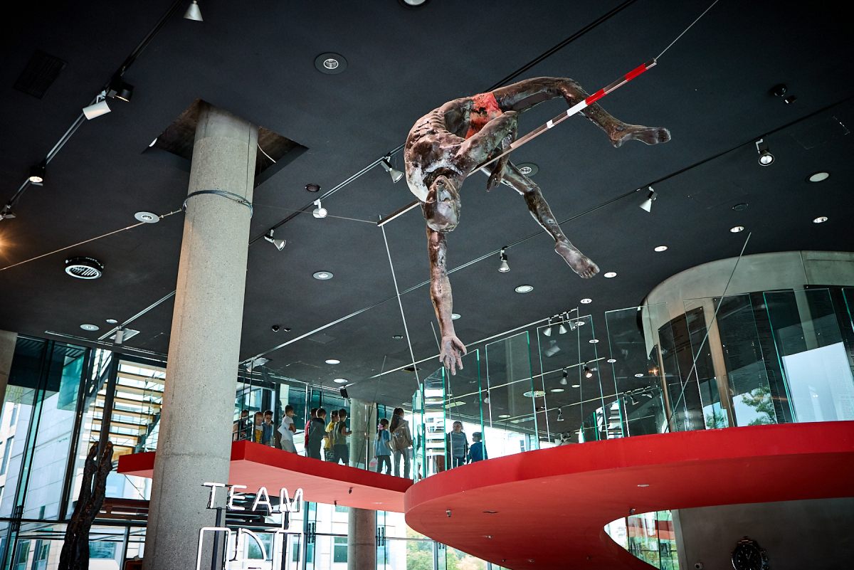 Jerzy „Jotka” Kędziora, Za wysoka poprzeczka, Centrum Olimpijskie w Warszawie, Polski Komitet Olimpijski, sztuka polska, sztuka współczesna, niezła sztuka