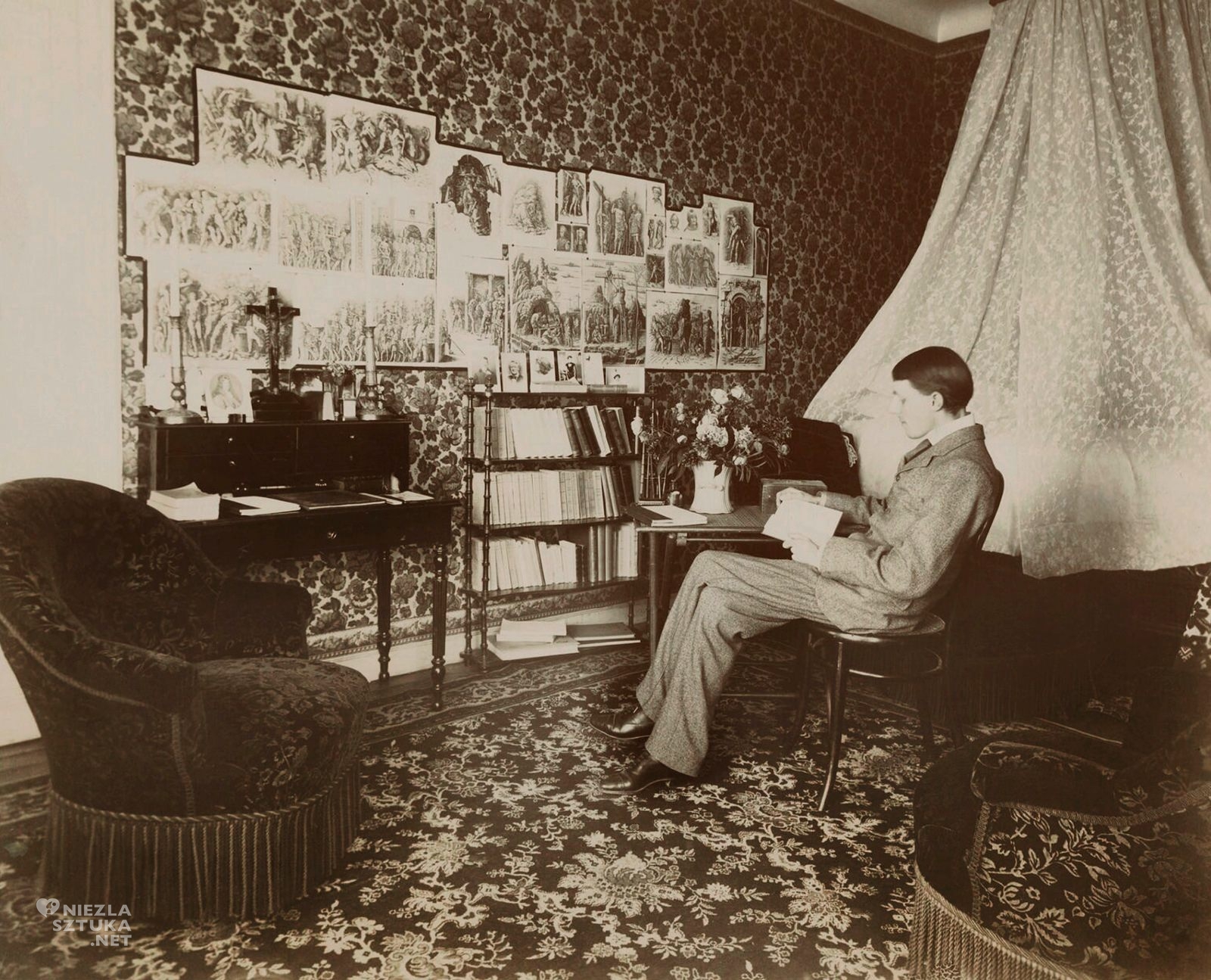 Aubrey Beardsley w pokoju w hotelu Cosmopolitain, zdjęcie, fotografia, archiwum, sztuka brytyjska, sztuka angielska, niezła sztuka